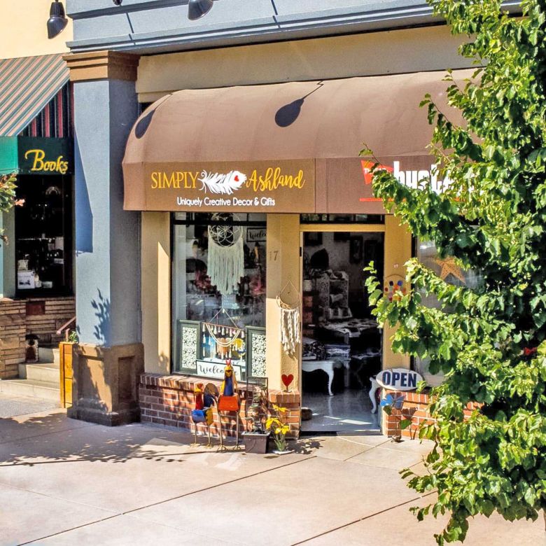 exterior of Simply Ashland gift, clothing and home decor store in downtown Ashland, Oregon